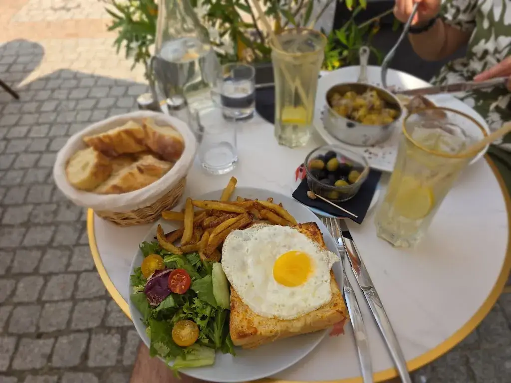 LE 5_Sucy-en-Brie_slider_image_3