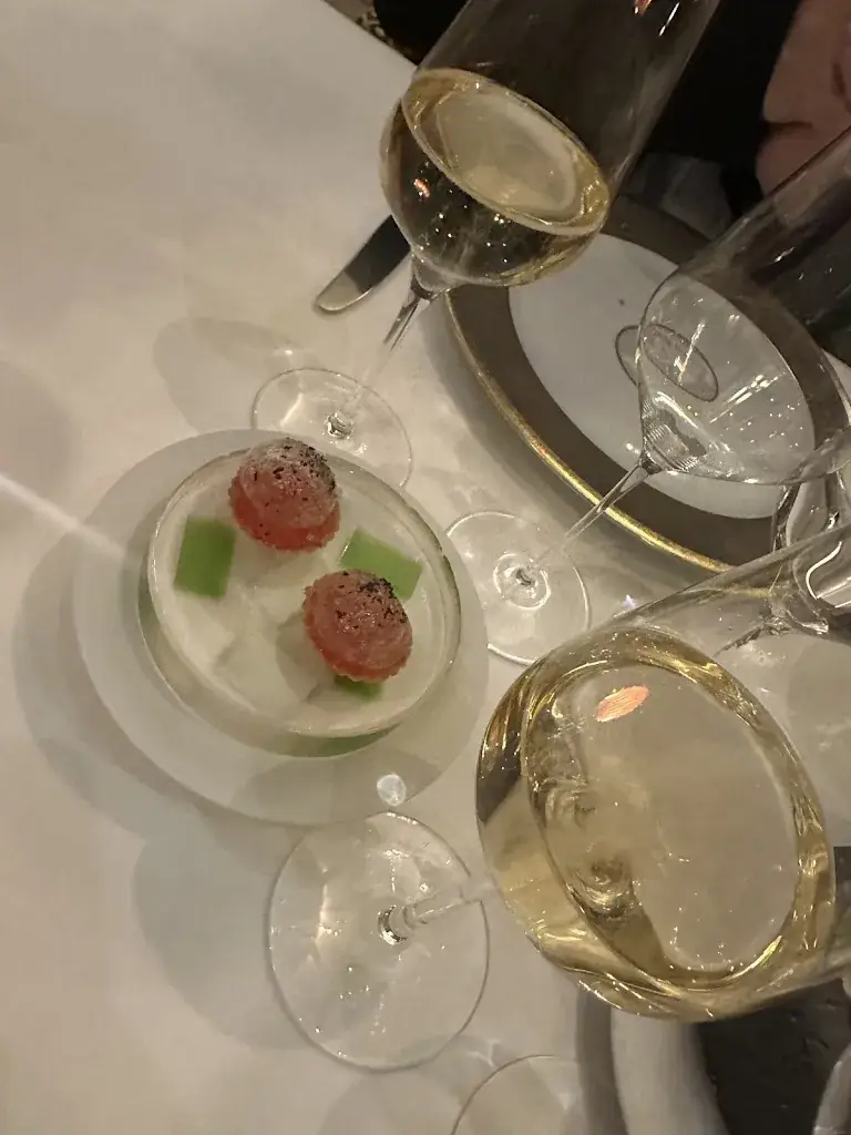 Jillian Madison_Le Cinq_Paris_review