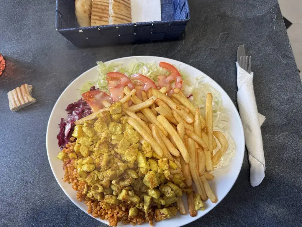 Menu_Restaurant A.V Place_Trilport_image_4