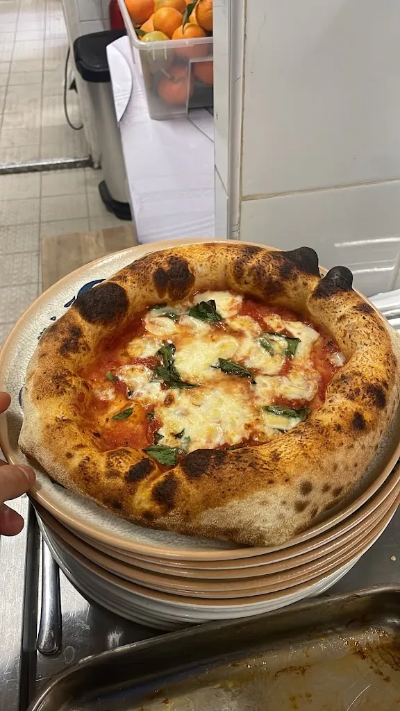 Casa della farfalla_Thiais_slider_image_3