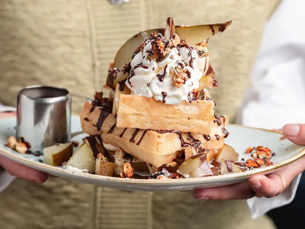 Léon_Thiais_slider_image_3