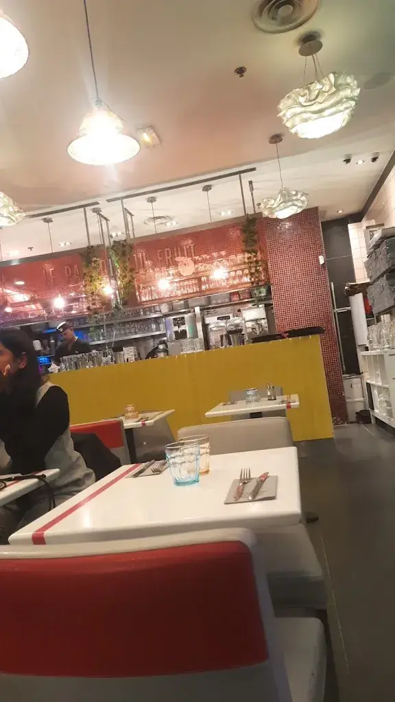 kanesalingam akilan_Le Paradis du Fruit_Thiais_review