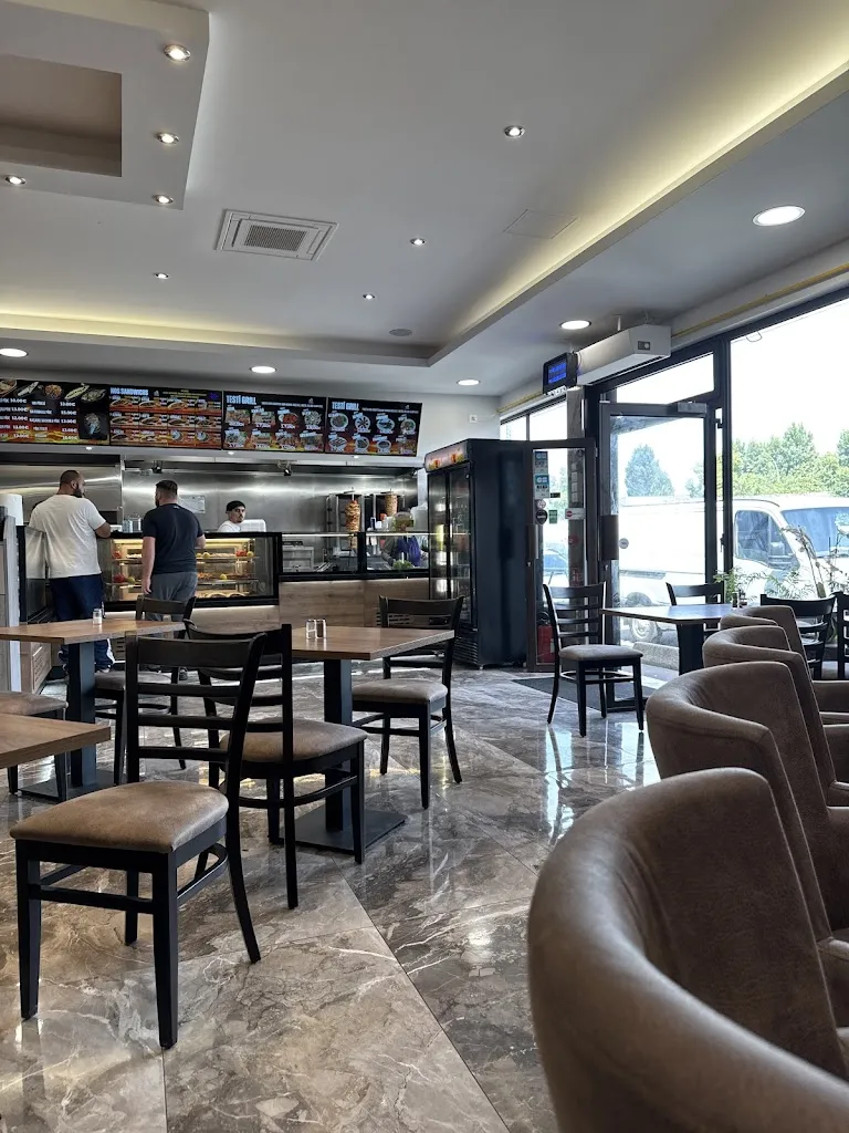 Aziz Guermoudi_Testi Grill Valenton_Valenton_review