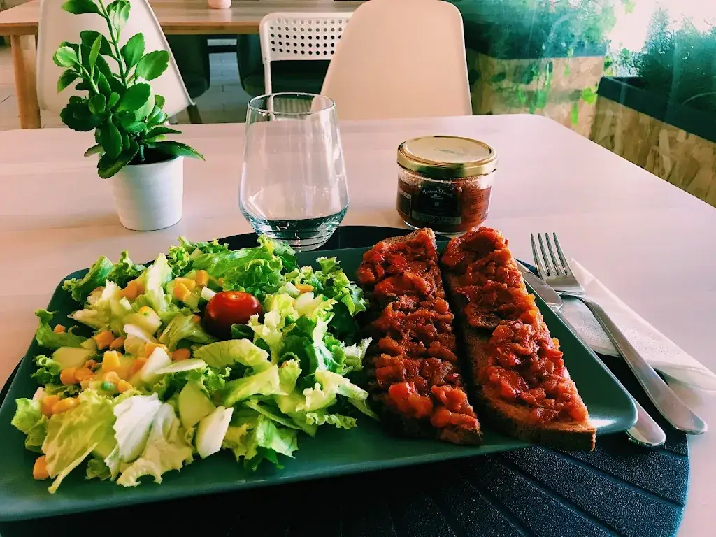 Entre Deux_Valenton_slider_image_2