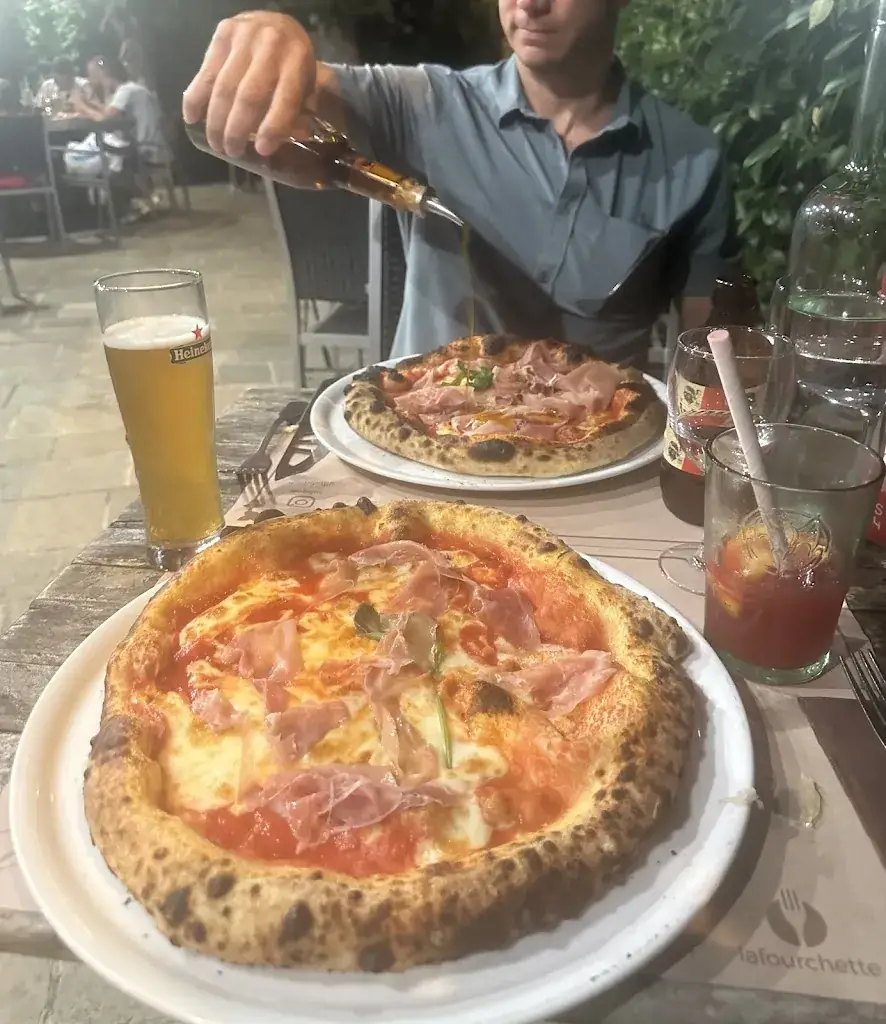 C M_Villa Lidia_Vaucresson_review