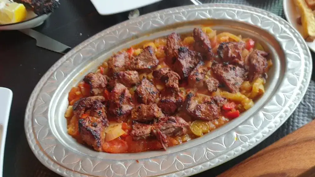 Jessou.B_La Véranda_Vaujours_review