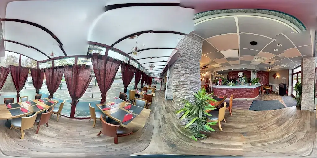 La Véranda restaurant in Vaujours