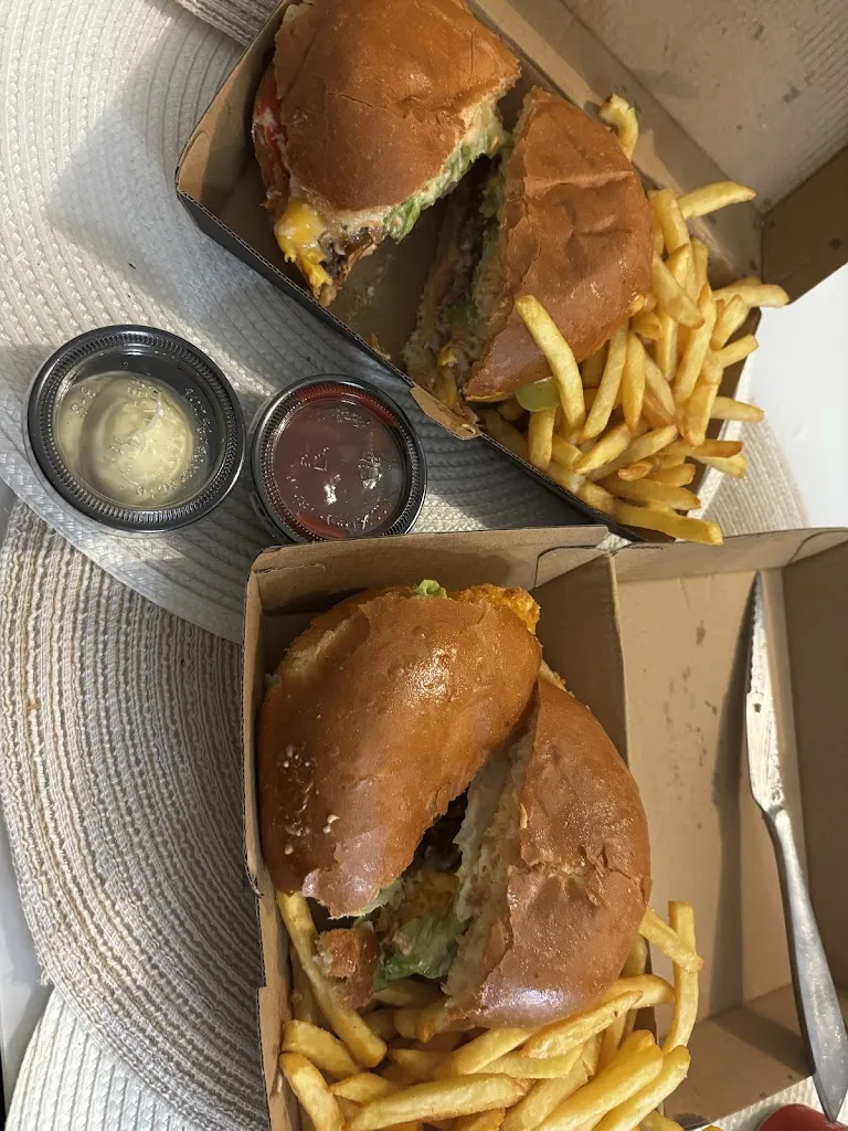 Anaïa_Le Six_Verneuil-sur-Seine_review