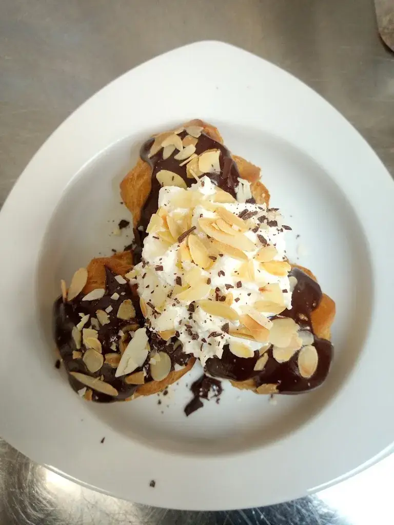 Le Douze Heures Restaurant_Trappes_slider_image_3