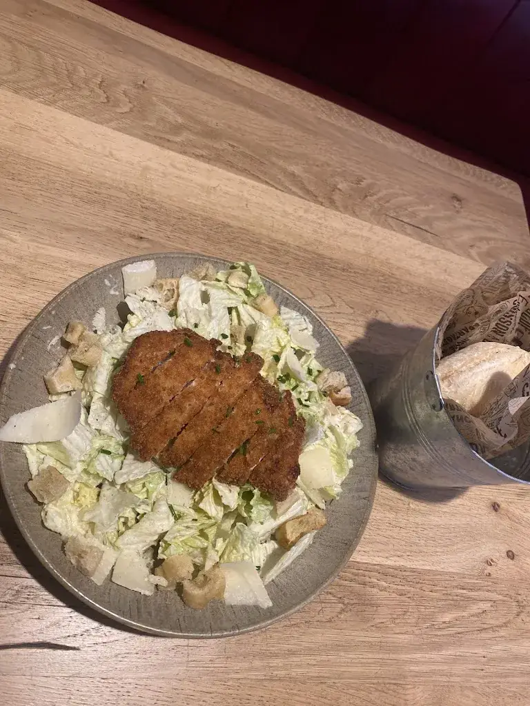 Nini Ardashelia_Hippopotamus_Trappes_review