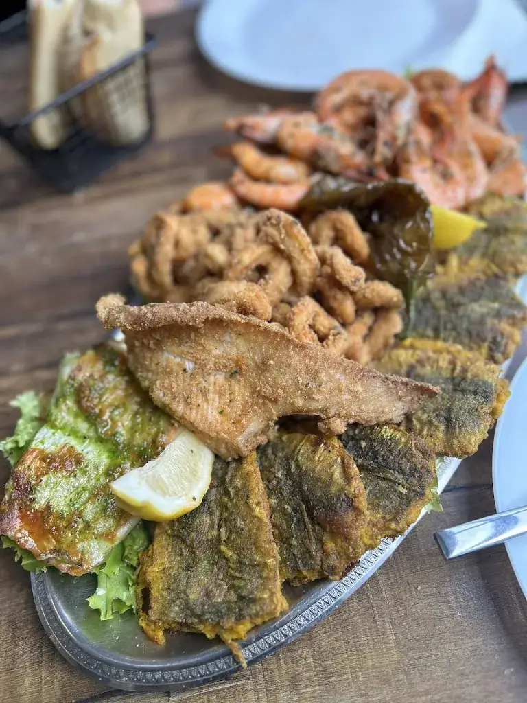 Fethia Bouterfas_LE CAP DE L'EAU_Sevran_review