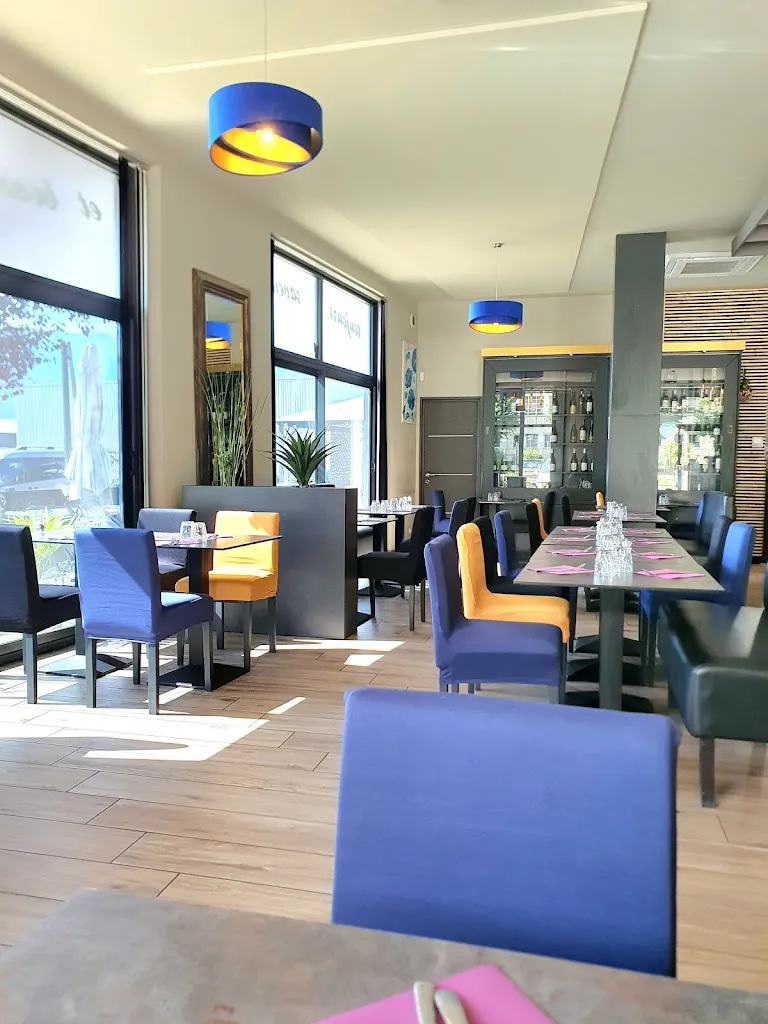 Le Lycène Bleu Restaurant in Froges