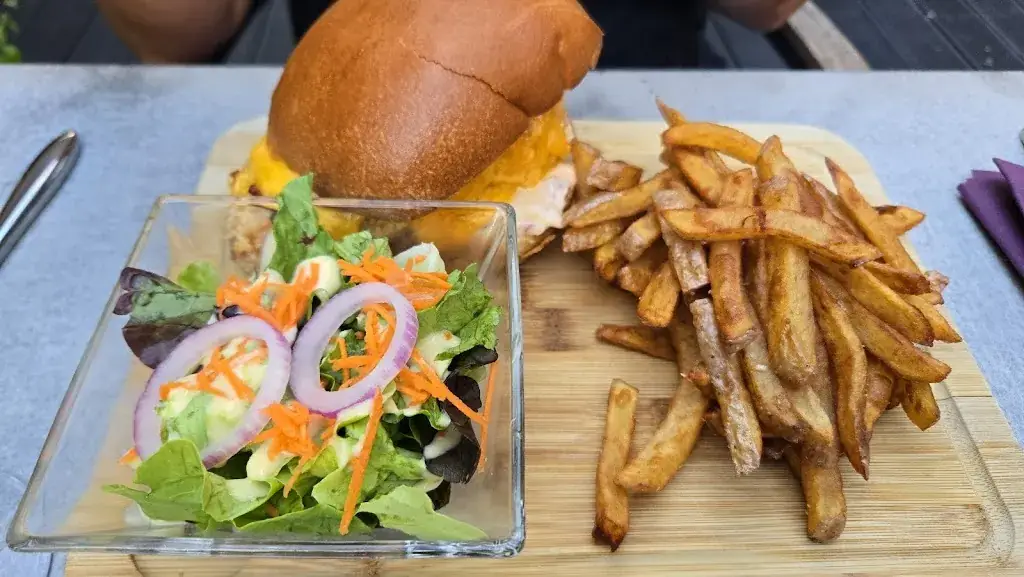 The Station House_Villard-Bonnot_slider_image_3