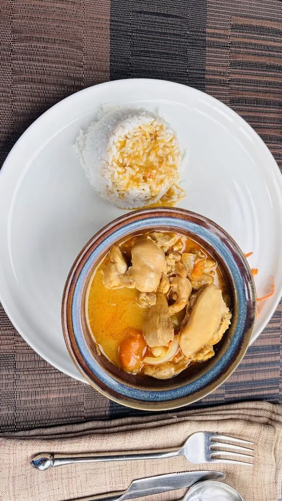 Hafsa Alkaa_THAI FINE_Vert-Saint-Denis_review