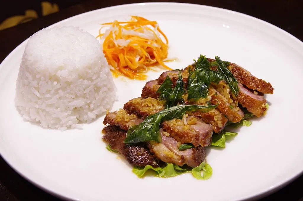 THAI FINE_Vert-Saint-Denis_slider_image_3