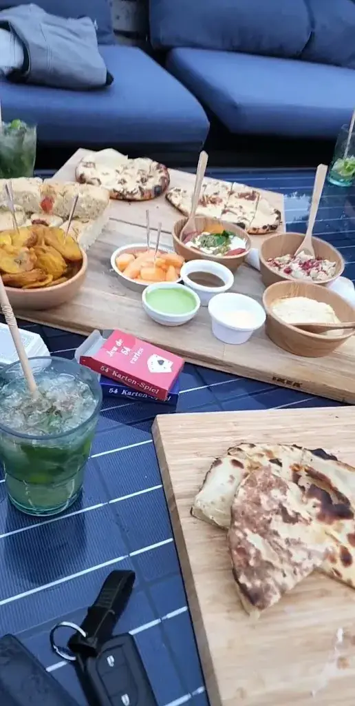 Les Pieds dans l’Herbe _Vanves_slider_image_2