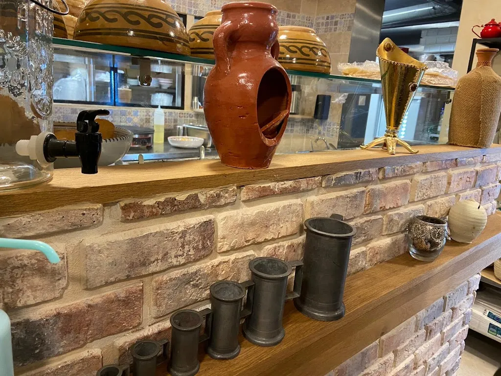 niez sellami_Tunisian Canteen_Vanves_recensione