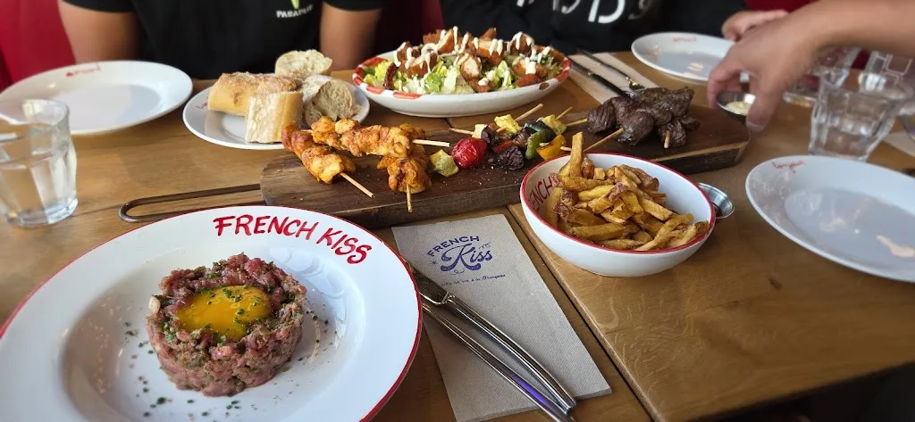 Sharon Mittal_French Kiss Restaurant Paris Porte de Versailles_Vanves_review