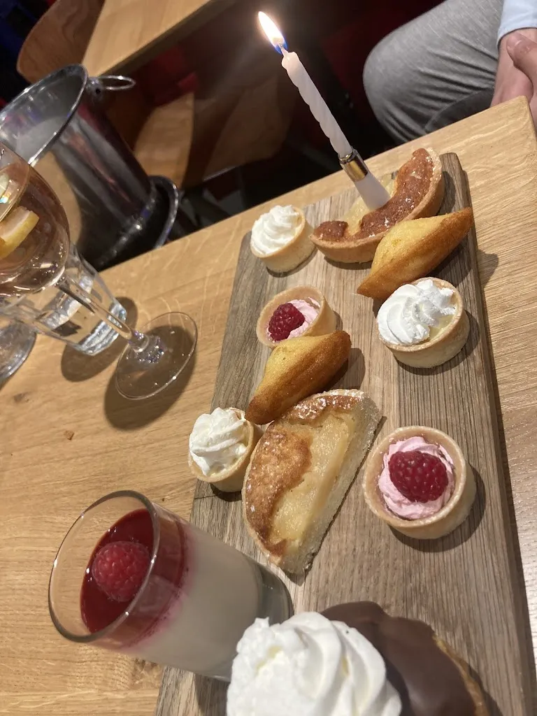 Ralica Haydushka_French Kiss Restaurant Paris Porte de Versailles_Vanves_review
