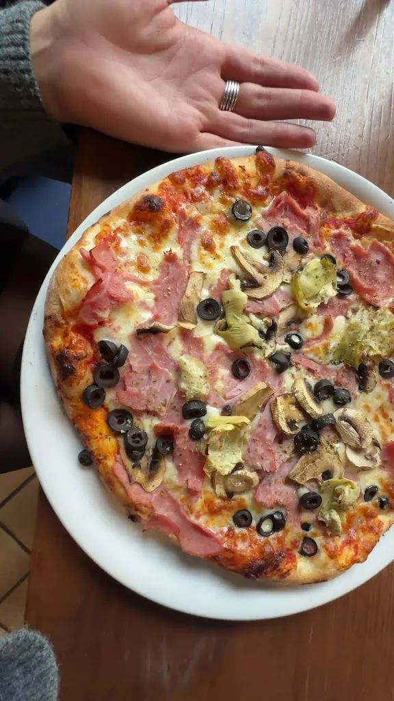 Alexandra Del_La Taverne_Villeneuve-le-Comte_review