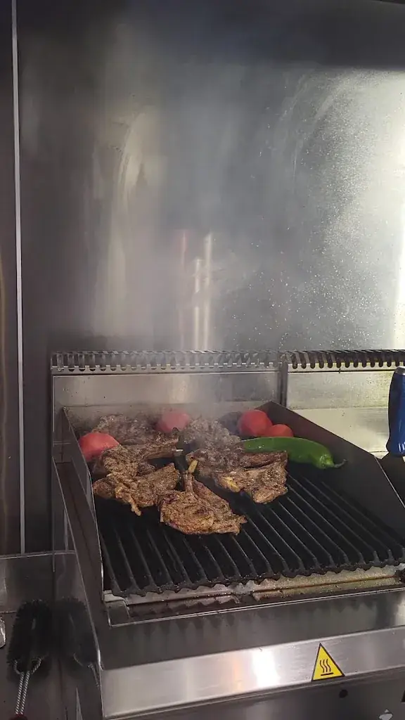 Restaurant Antalya - Kebab - Grillades - Couscous_Villeneuve-sur-Bellot_slider_image_2