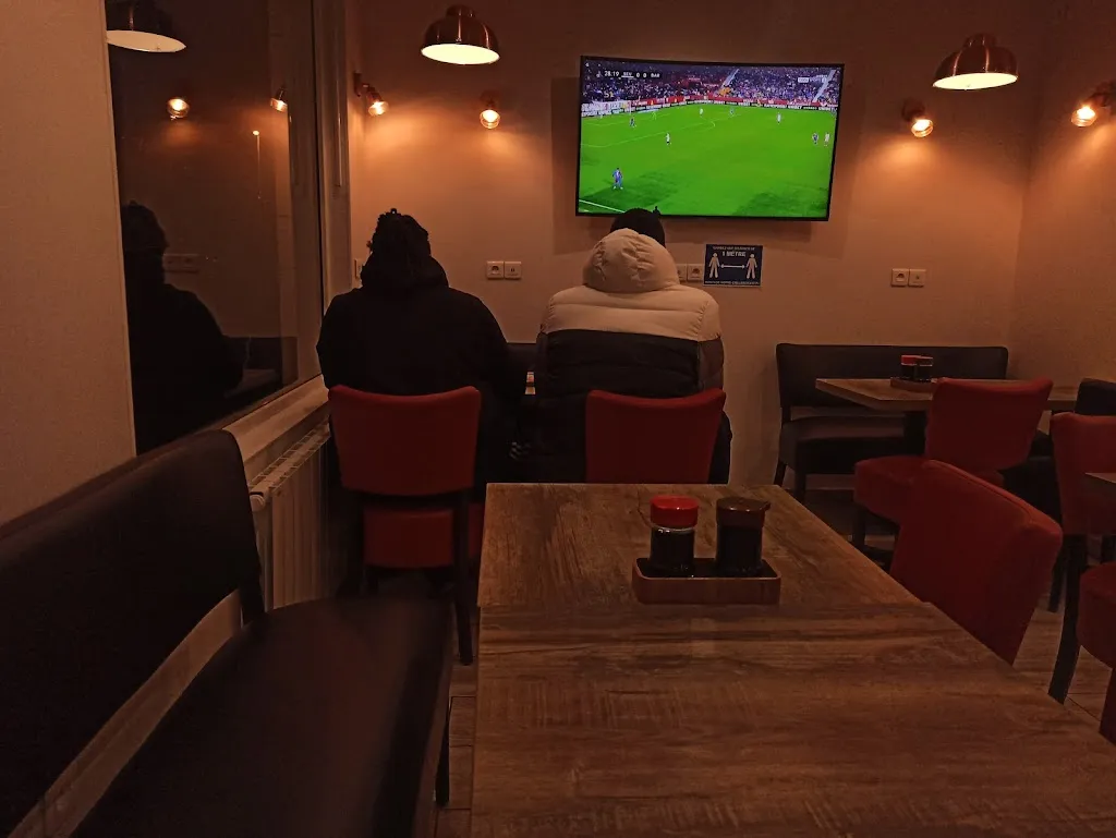 Maeda 93250_Villemomble_slider_image_2