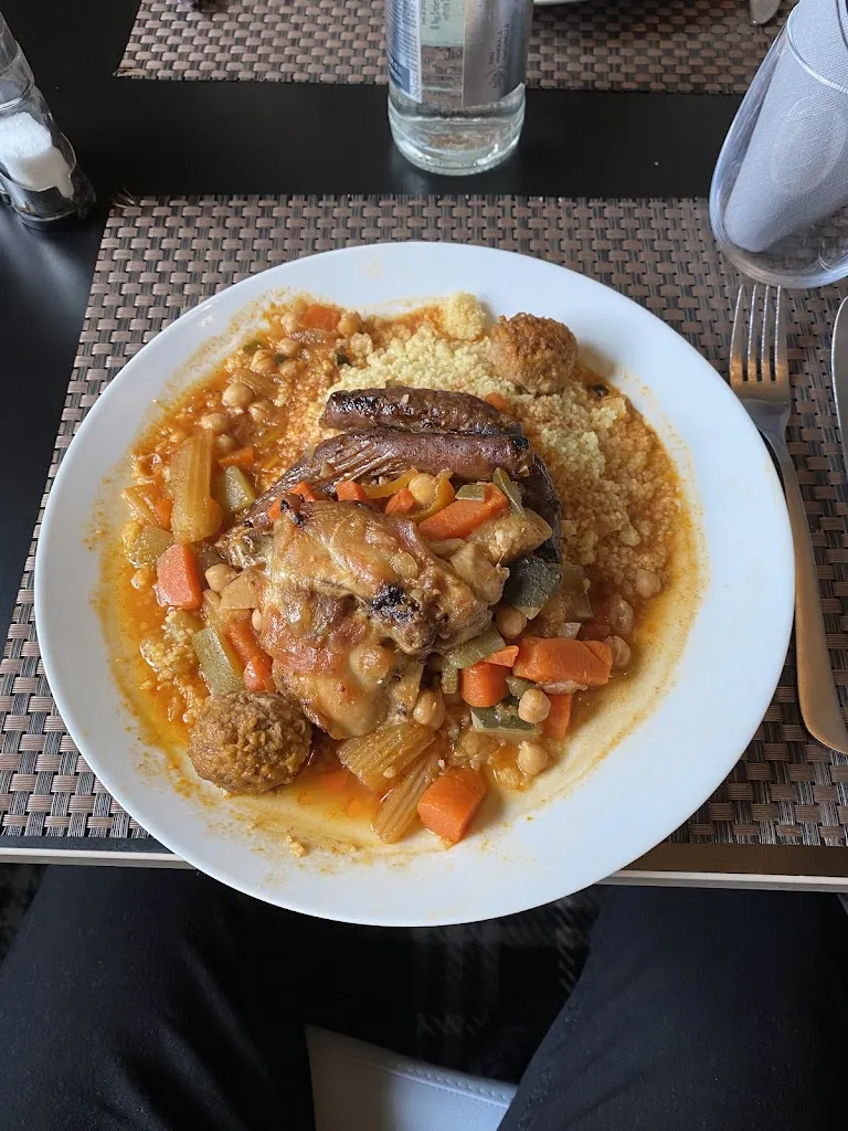 Sergei Arsentev_Restaurant/ Bar du Golf Bluegreen Villlennes_Villennes-sur-Seine_recensione