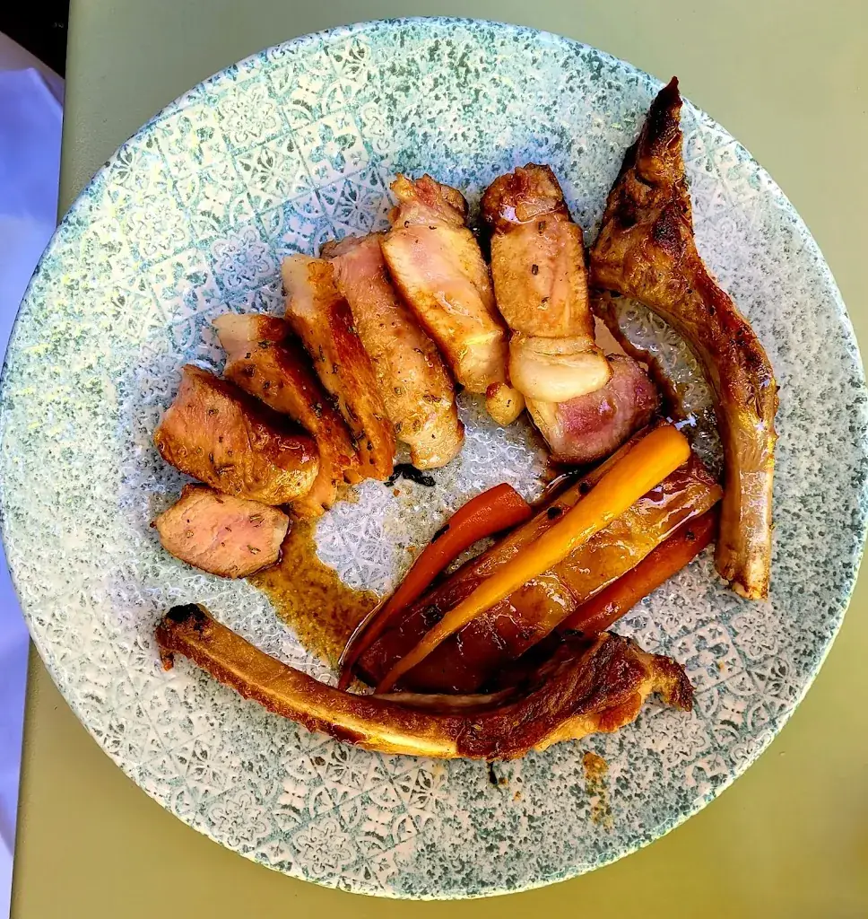 À Table Chez Eric Leautey_Thoiry_slider_image_2