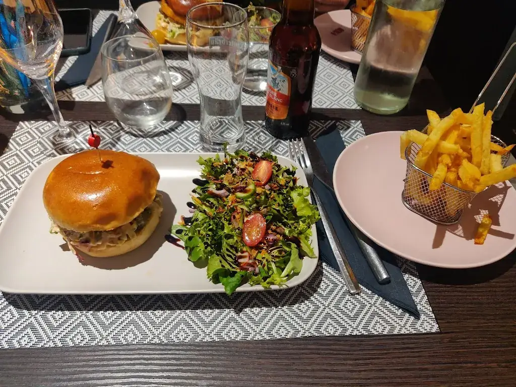 Evelyn ezquerra bernardo_WINOO RESTAURANT_Saint-Genis-Pouilly_review