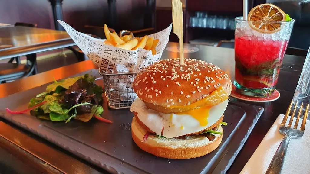 Fam Sanders_Au Bureau - Pub et Brasserie_Villejust_recensione