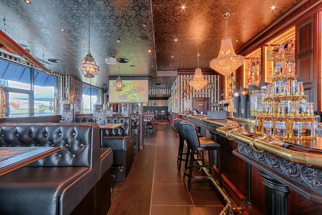 Au Bureau - Pub et Brasserie_Villejust_slider_image_1