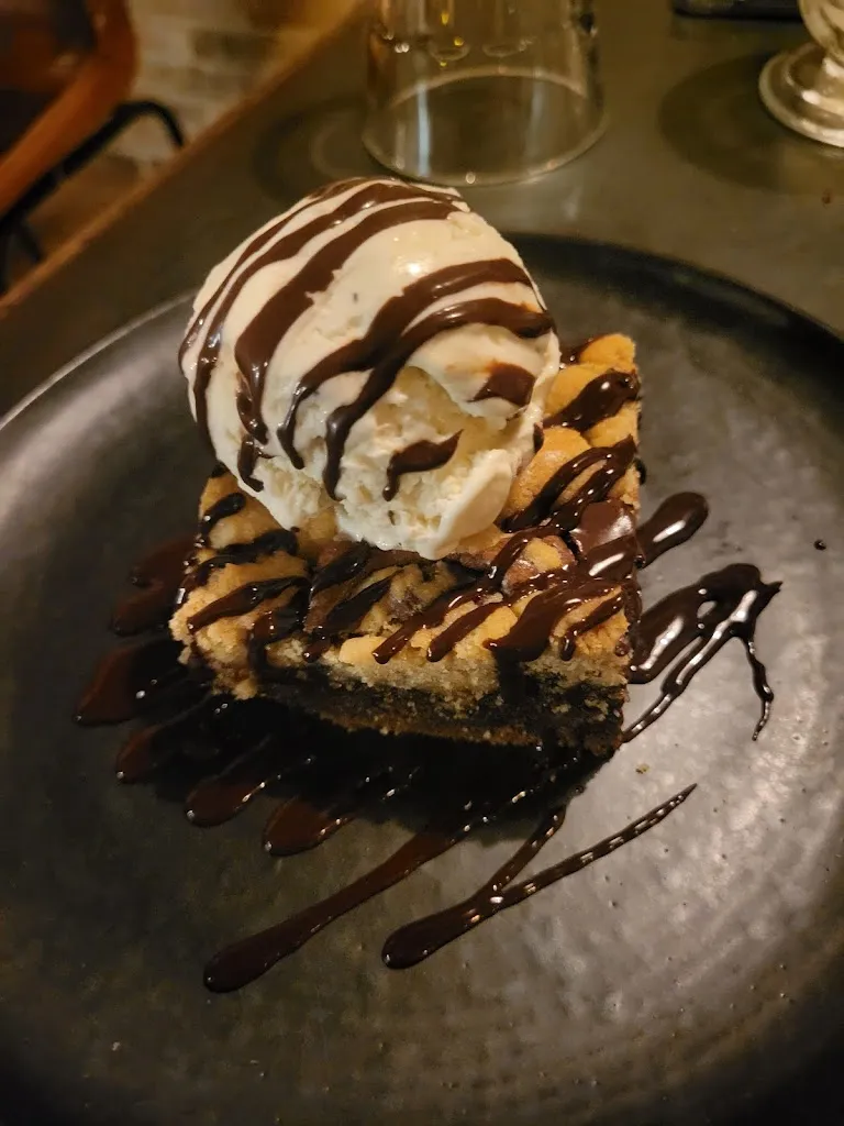 Laura TABUTIN_L’ATELIER 631_Villiers-Saint-Frédéric_review