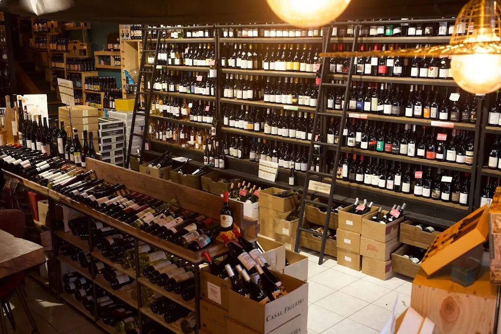 La Cave By Moretti - Cave à vin & Aperitivo - Villiers-Saint-Frédéric_Villiers-Saint-Frédéric_slider_image_2