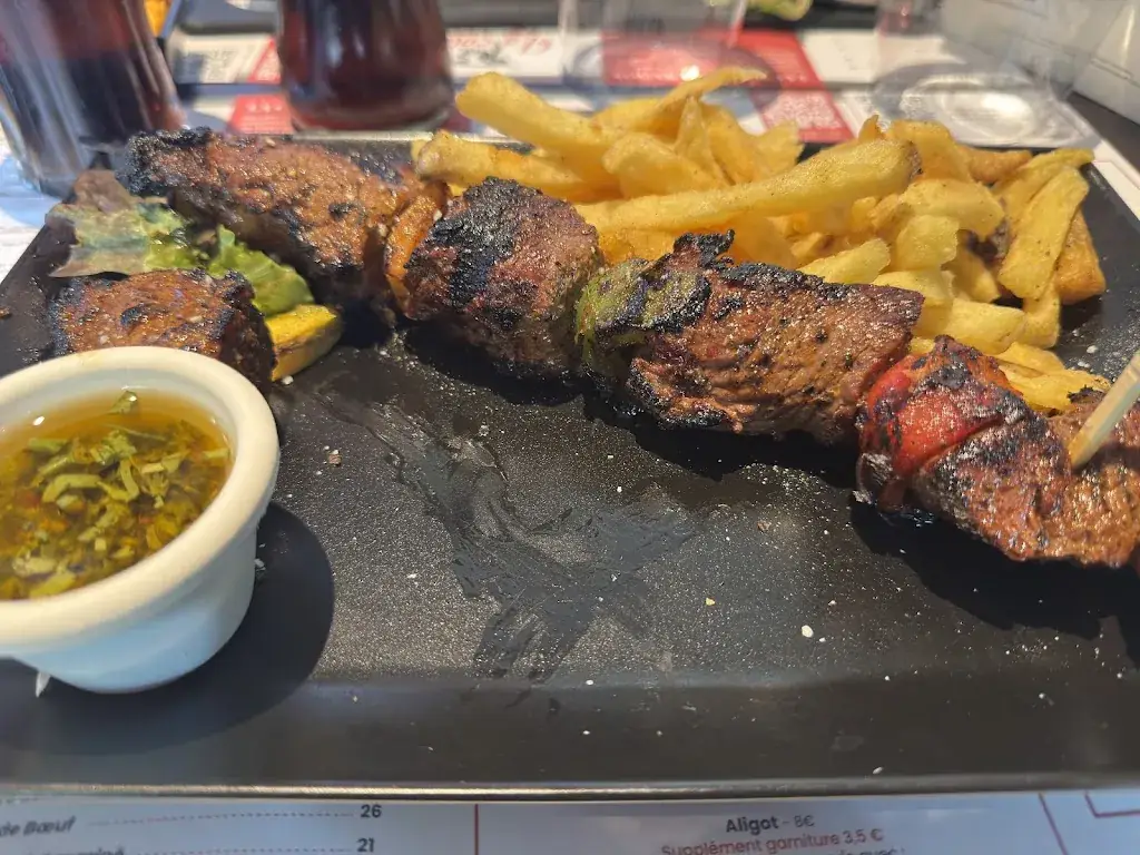 Ashray van O._LA CÔTE 2 BŒUF_Viroflay_review