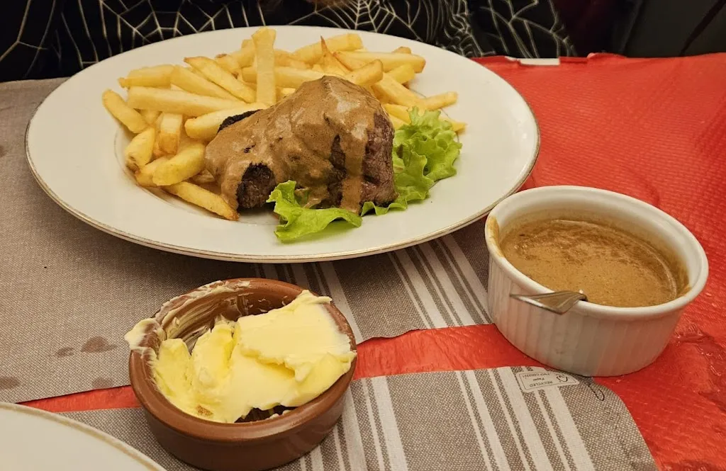 Kathy Vaughan_Auberge des Arcades_Viroflay_review