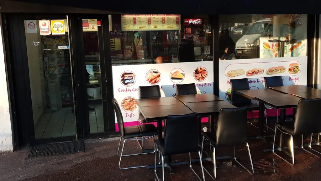 Le Trio restaurant in Villetaneuse