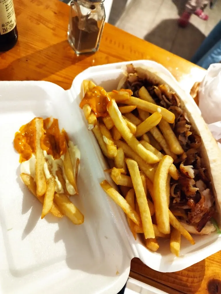 Julien D_Efe kebab voulx_Voulx_review