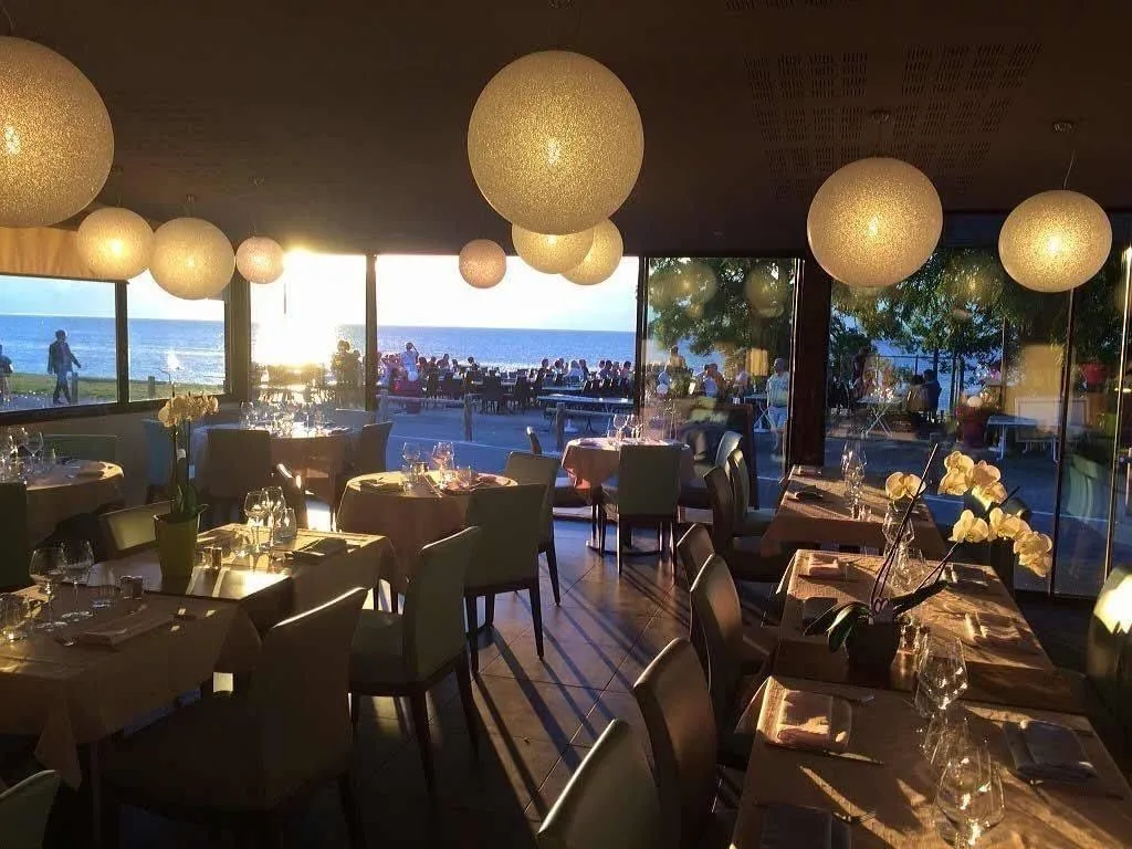 LES PIEDS DANS L'EAU restaurant in Anthy-sur-Léman