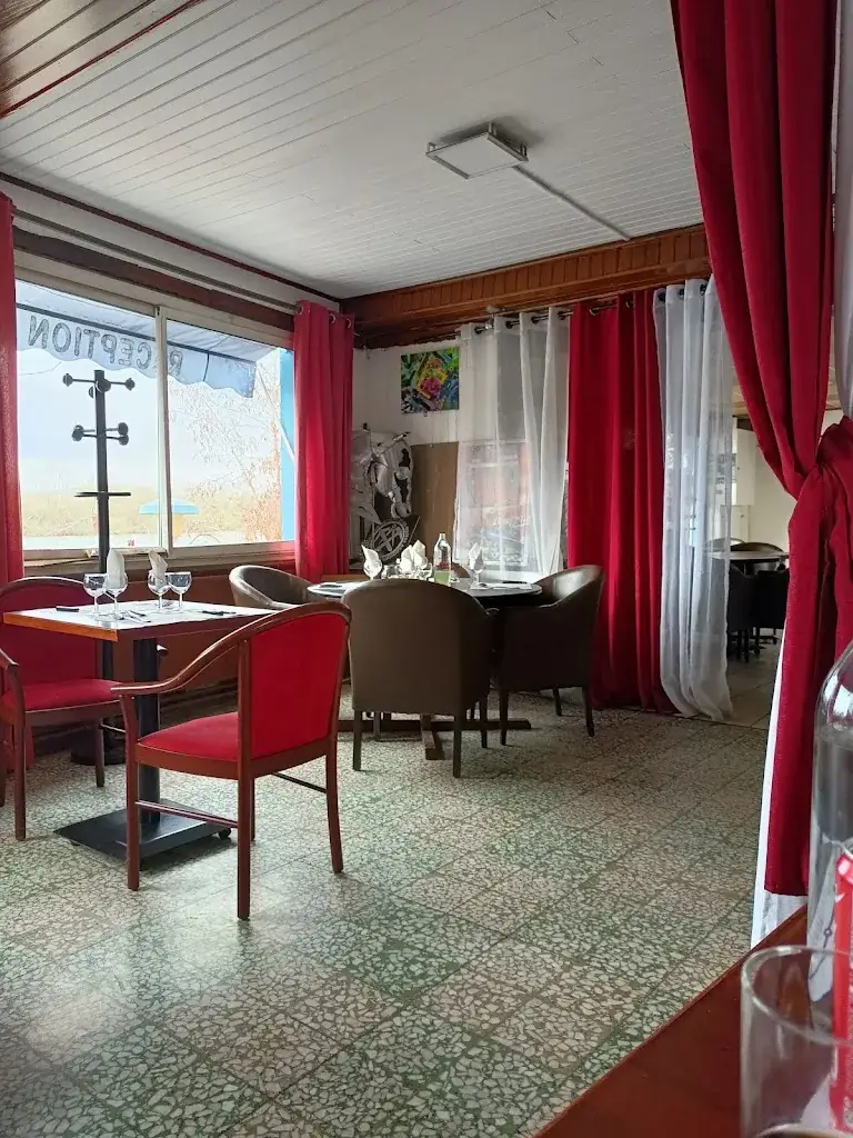 julien vachon _La Guinguette Auvergnate_Villeneuve-Saint-Georges_review