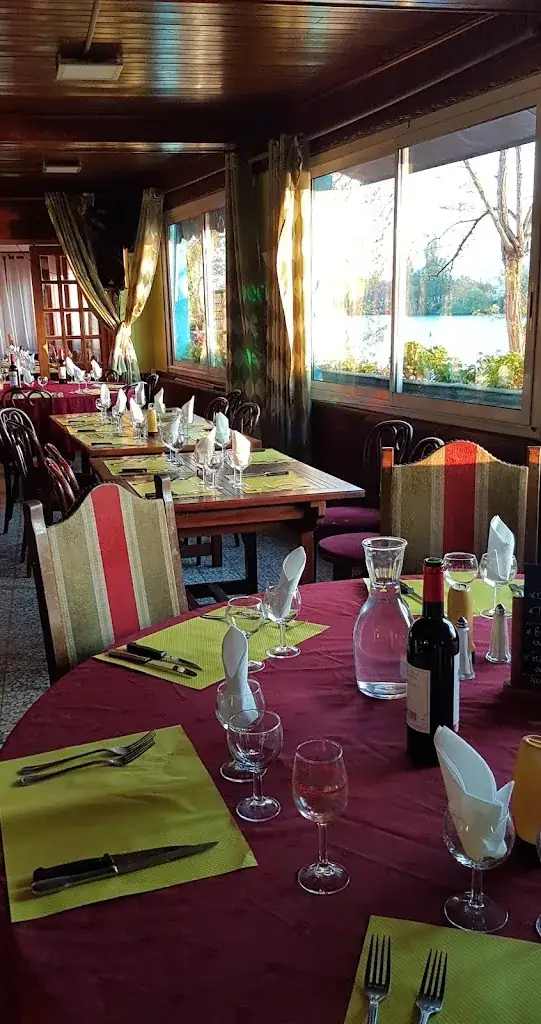 Ingrid Carre_La Guinguette Auvergnate_Villeneuve-Saint-Georges_review