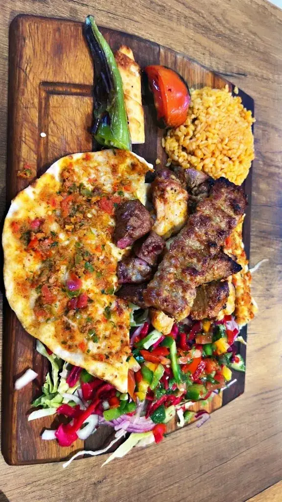 Adil Asghar_Le Barbeuk_Villeneuve-Saint-Georges_review