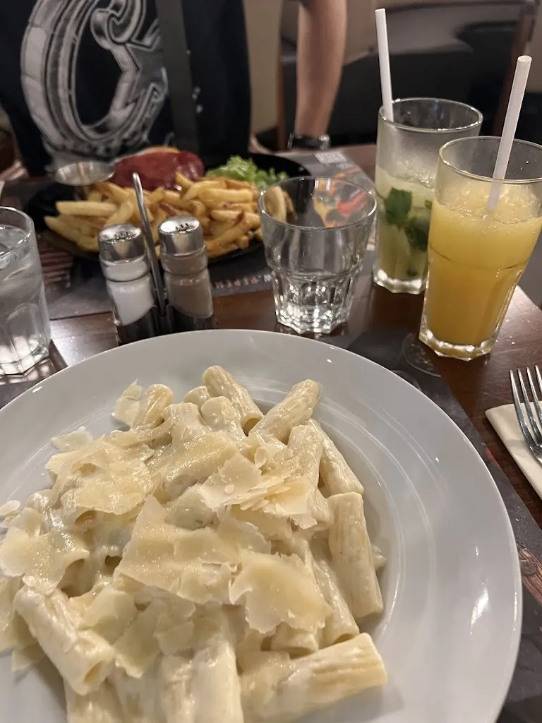 Alana Sterry_Restaurant Pepe Manzo  | Villeneuve-la-Garenne_Villeneuve-la-Garenne_review