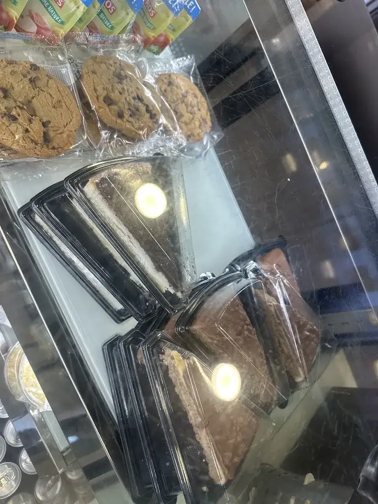 Fares Salam_G LA DALLE_Villeneuve-la-Garenne_review