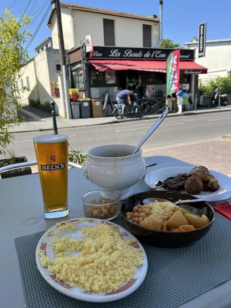 Marc Charlier_Les Bords de l'Eau_Villeneuve-la-Garenne_review