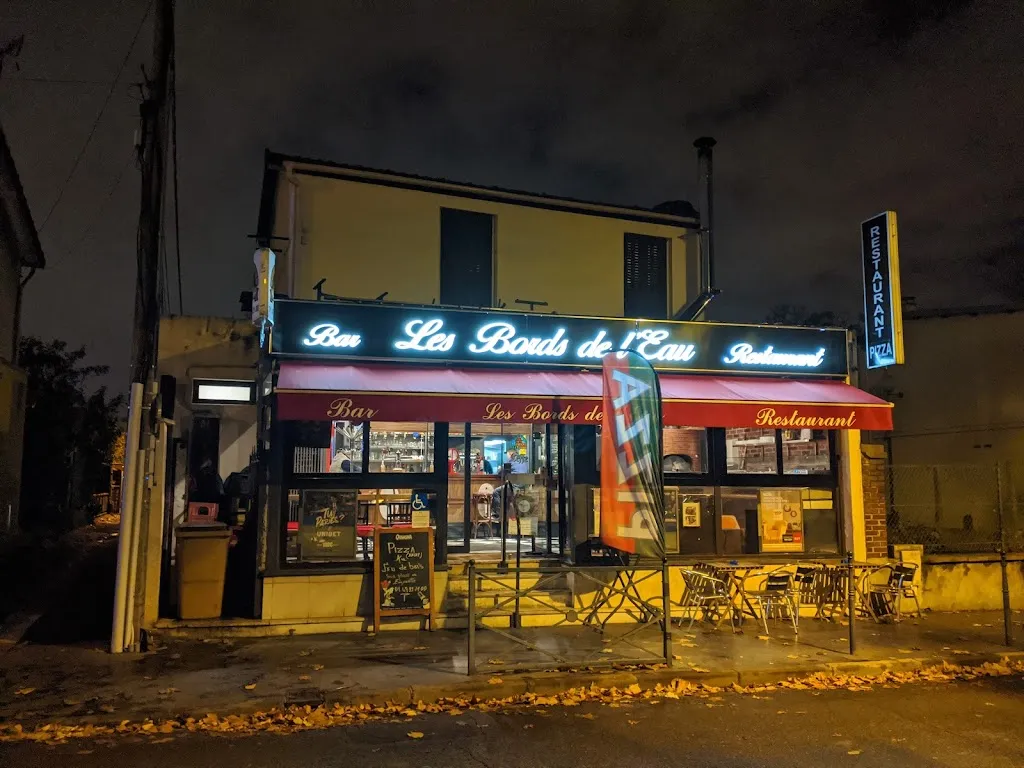 Les Bords de l'Eau restaurant in Villeneuve-la-Garenne
