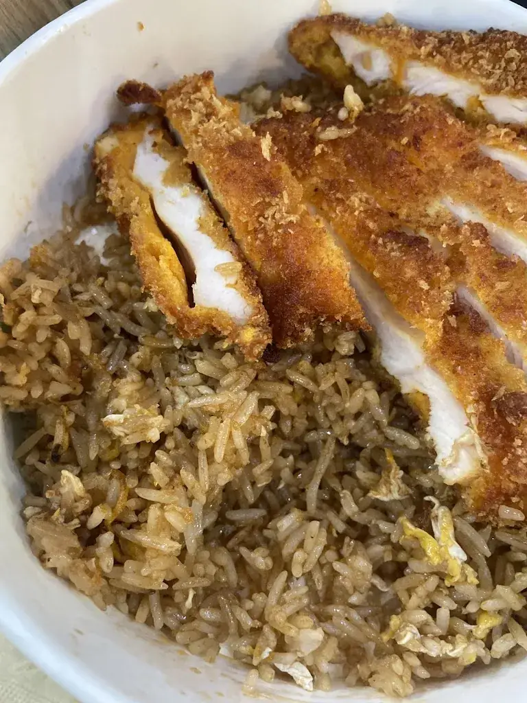 Anissa Belmediouni_Bangkok Factory Qwartz_Villeneuve-la-Garenne_review