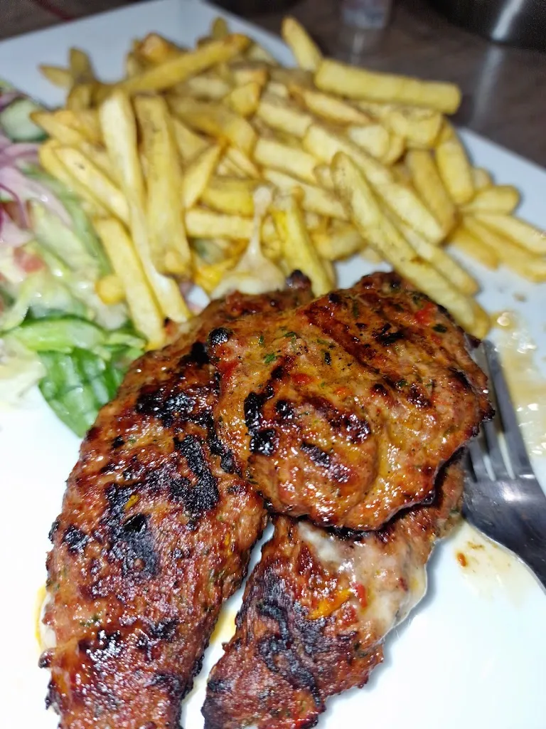 Zozan_Villeneuve-la-Garenne_slider_image_3