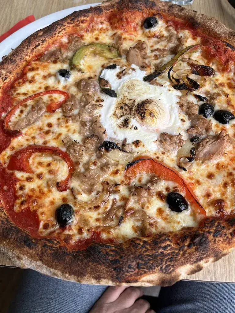 Fatma Ghandour_CAMAROSA_Villeneuve-la-Garenne_review