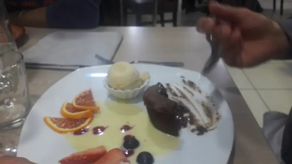 Justine Benedetti_Au Fil des Saisons_Frontonas_review