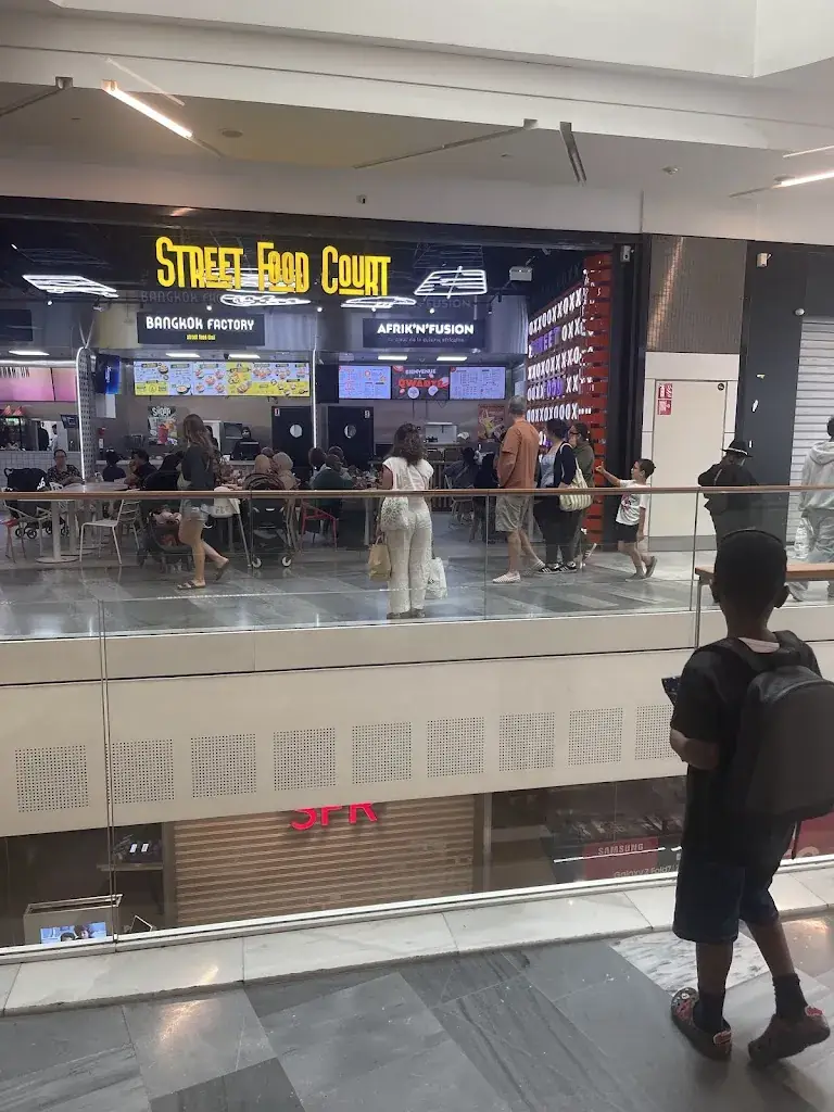 Street Food Court_Villeneuve-la-Garenne_slider_image_2